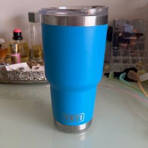 Yeti Rambler 30 Oz with Magslider Lid- 2018 Reef Blue RARE!